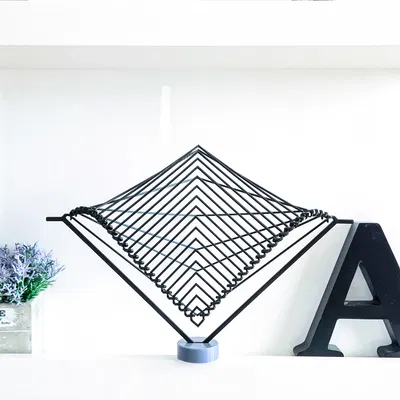 Con quay động học hình vuông ảo diệu