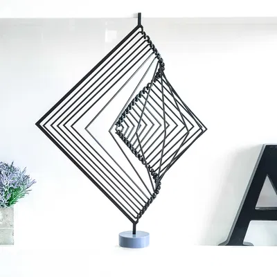 Con quay động học hình vuông ảo diệu