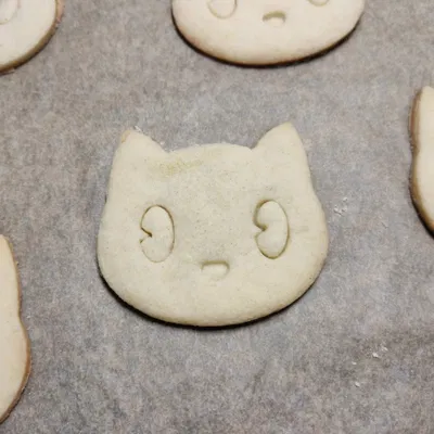 Dụng Cụ Cắt Bánh Quy Hình Đầu Mèo