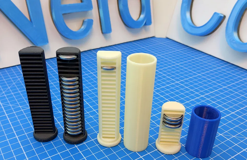 Hộp Đựng Pin CR2032 Cho 22 Viên - Image 2