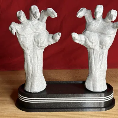 Tay Creepy - Có Đế, Tay Cầm Que và Chỗ Cất Giữ