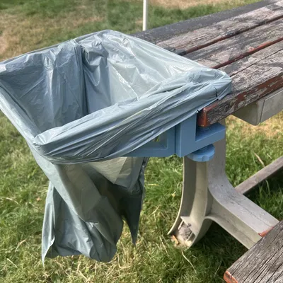 Kẹp Giữ Túi Rác Bàn Picnic