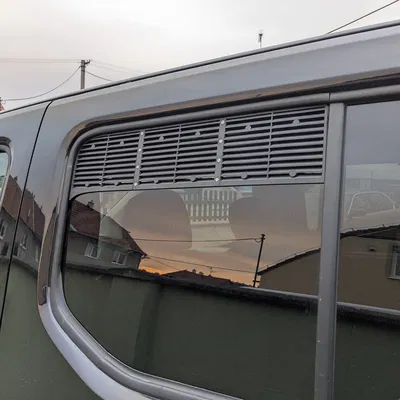 Lưới thông gió cửa sổ campervan Opel COMBO