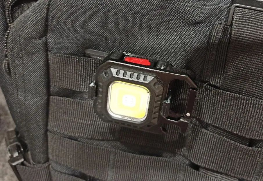 Kẹp Molle Cho Đèn Pin Móc Khóa - Image 1