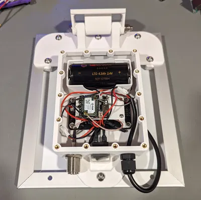 Vỏ trạm gốc năng lượng mặt trời 5W Meshtastic LoRa Node cho pin LTO