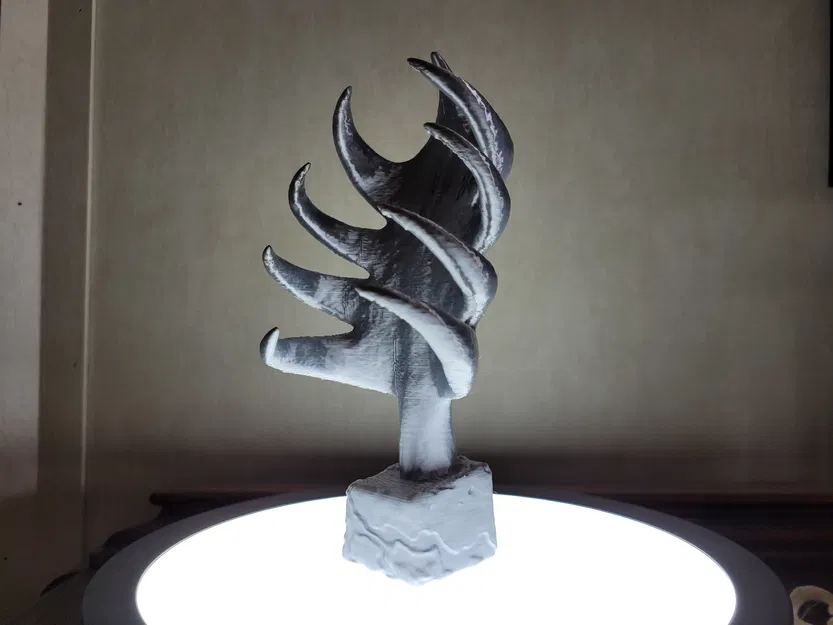 Tượng Delia Deetz Beetlejuice - Image 5