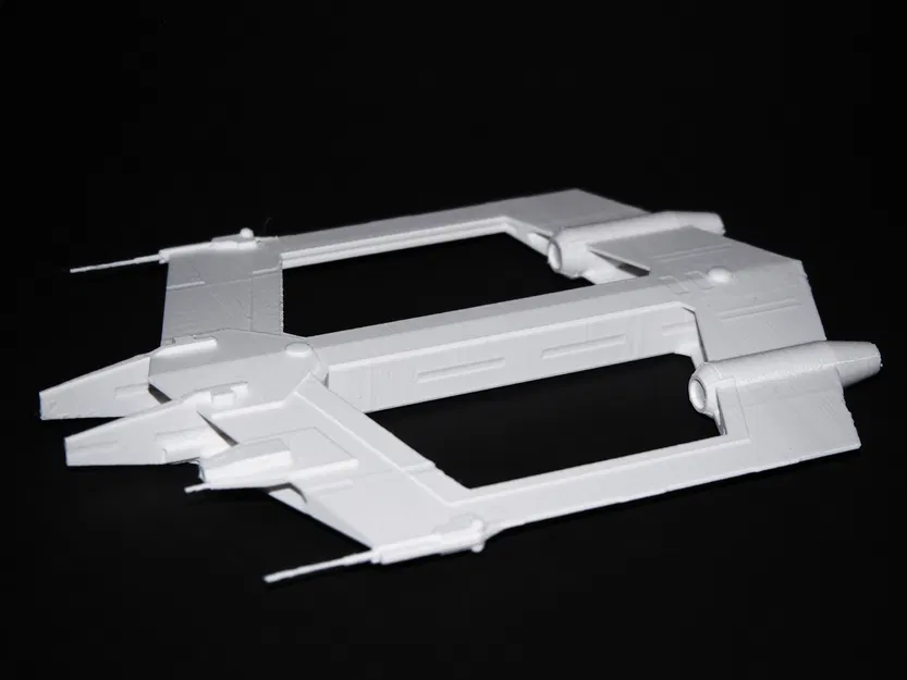 Mô hình tàu chiến Star Wars - Pacifier-class Sector Patrol Cruiser - Image 3