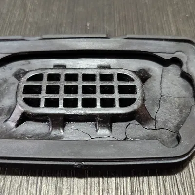 Bàn Đạp Thắng Xe Fisker Ocean