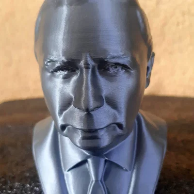 Tượng bán thân Jarosław Kaczyński