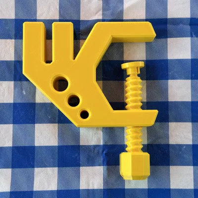 Kẹp Cắm Trại Đa Năng