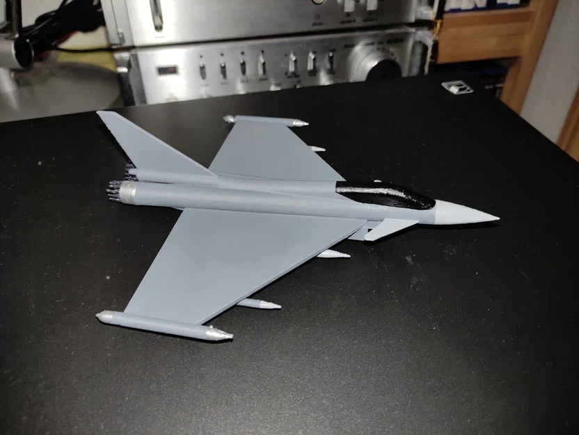 Mô Hình Máy Bay Chiến Đấu Concept Lấy Cảm Hứng Từ Eurofighter - Image 1