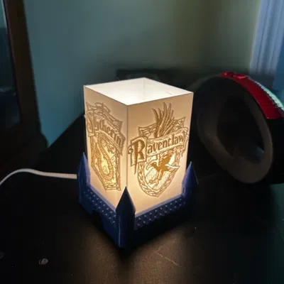 Đèn bàn Hogwarts House