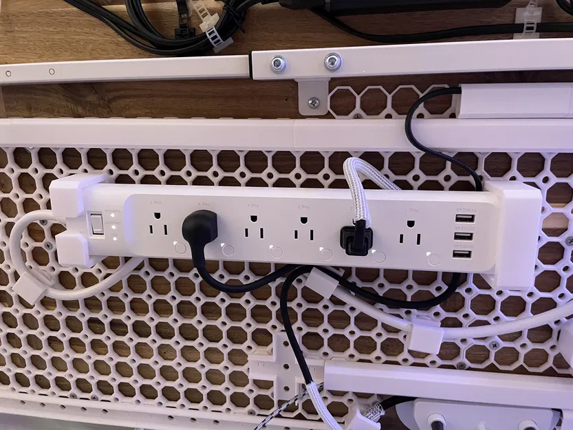 Giá đỡ dưới bàn / Multiboard cho Ổ cắm điện TP-Link Kasa HS300 - Image 1