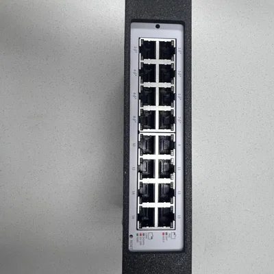 Giá đỡ rack nửa 10 inch cho Ubiquiti Switch Lite 16 PoE