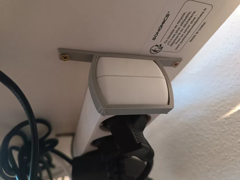 Giá Đỡ Ổ Cắm Điện Đa Năng - Image 1