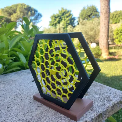 Giá Đỡ Nhang Muỗi Họa Tiết Lục Giác