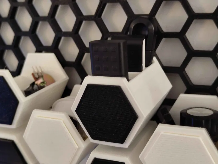 Kệ USB HSW Remix - Phiên bản cho USB có nắp - Image 1