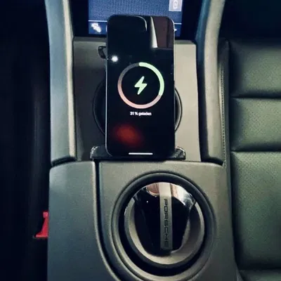 Giá Đỡ Điện Thoại Porsche Taycan