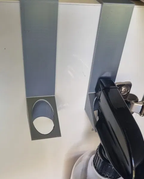 Giá Đỡ Bình Xịt Cánh Tủ - v2 - Image 1