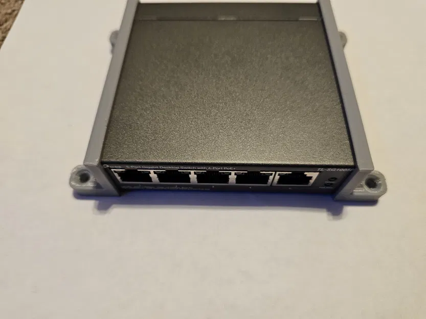 Giá đỡ gắn tường TP Link PoE 5 Cổng - Image 3