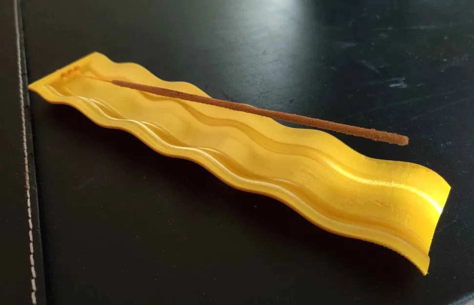 Chân Cắm Nhang - Image 1