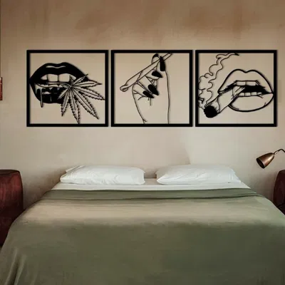 Tranh Treo Tường Cô Gái Cần Sa