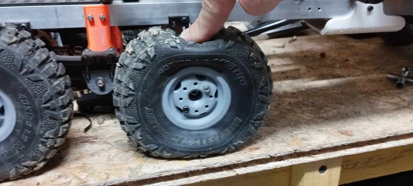 Lỗ độn bánh xe TPU 1.9" cho RC Crawler - Image 1