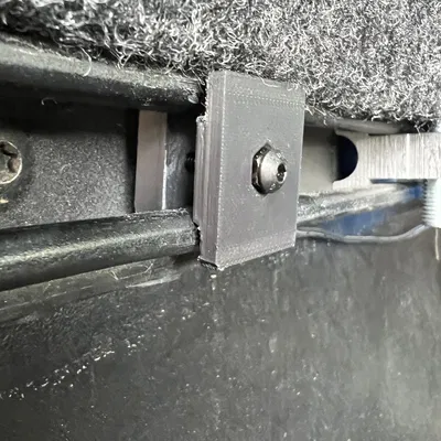 Kẹp T cho Thanh Ray Thùng Xe Toyota Tacoma