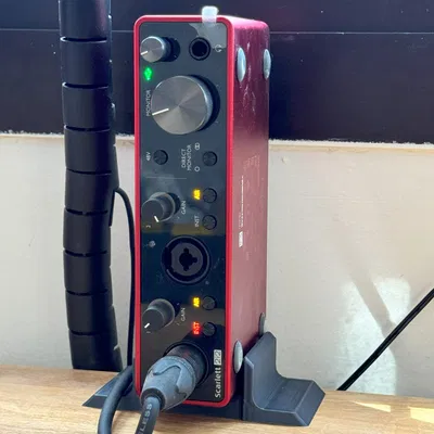 Chân Đế Đứng Cho Focusrite Scarlett 2i2