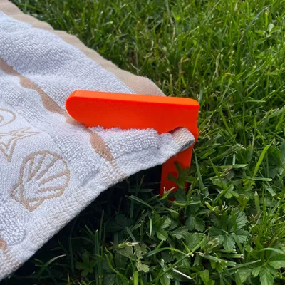 Kẹp Khăn Tắm Đi Biển Chống Gió