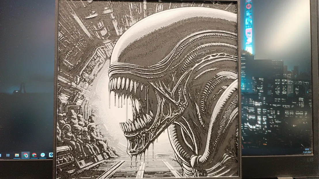 Người Lạ - HueForge - Image 1