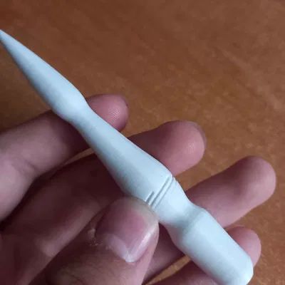 Dụng cụ gỡ rối dây Marlin spike để thắt nút