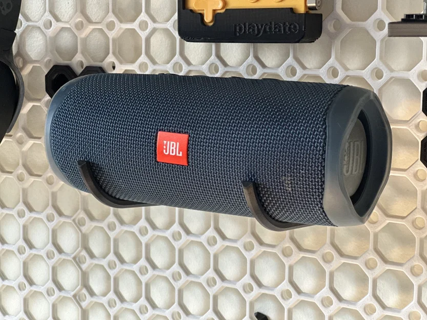 Giá Treo Loa JBL Flip 5 Lên Multiboard - Image 1