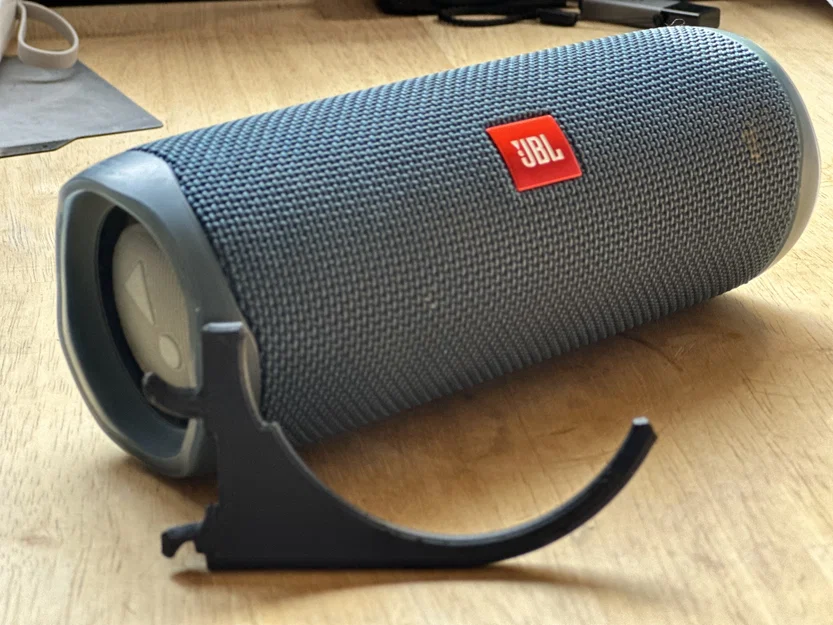 Giá Treo Loa JBL Flip 5 Lên Multiboard - Image 2