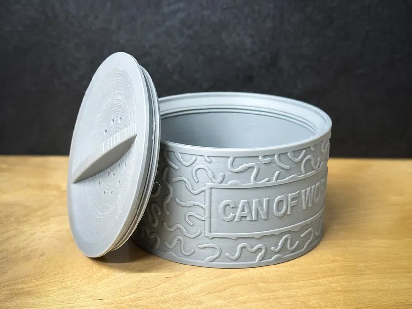 Hũ Đựng Giun Câu Cá (Can of Worms) - Image 1