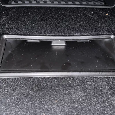 Nắp Che Khe Gió Xe Tesla Model Y 2024 (Sản Xuất Tại Berlin Đức)