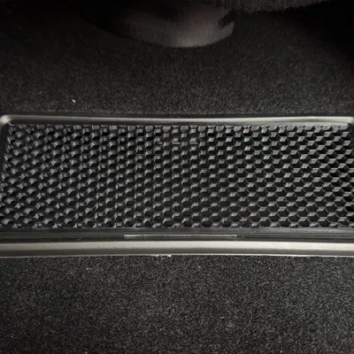 Nắp Che Khe Gió Xe Tesla Model Y 2024 (Sản Xuất Tại Berlin Đức)