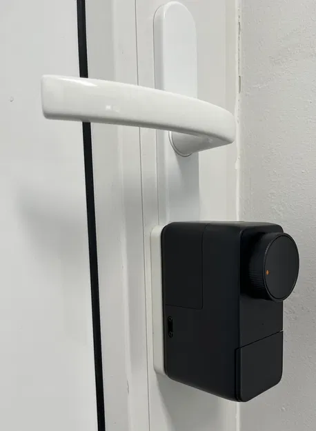 Tấm đỡ đế dán cho Switchbot Lock Pro - Image 1