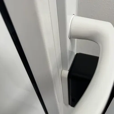 Tấm đỡ đế dán cho Switchbot Lock Pro