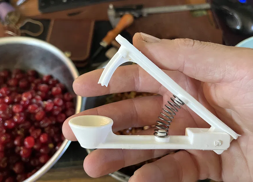 Dụng Cụ Tách Hột Cherry - Image 1
