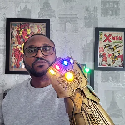 Găng tay Vô cực Thanos Có Thể Đeo Được