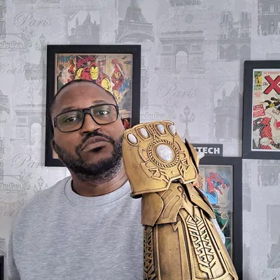 Găng tay Vô cực Thanos Có Thể Đeo Được