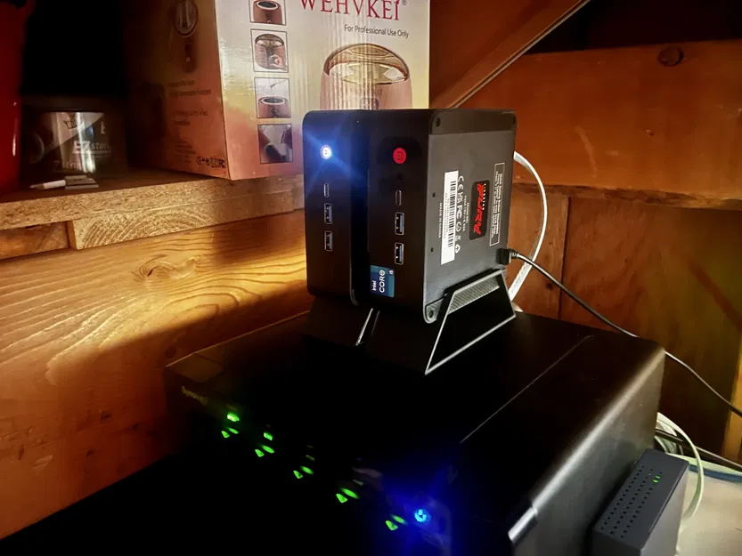 Chân Đựng Mini PC Đứng / Beelink SEi12, SER5 Pro - Image 1