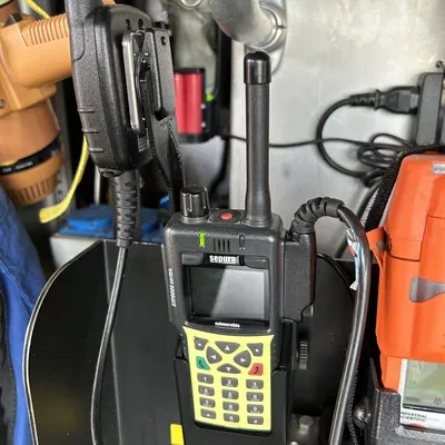 Giá đỡ Micro Sepura / WeTech STP8/9000 Cho Lính Cứu Hỏa