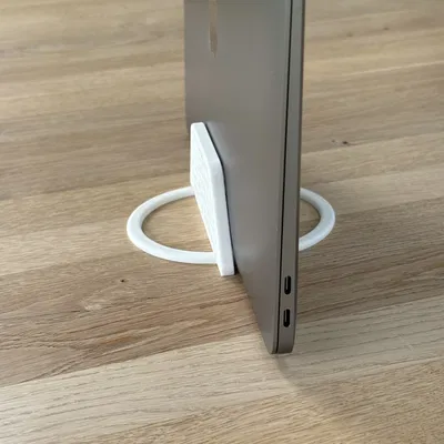 Chân đế Voronoi cho MacBook