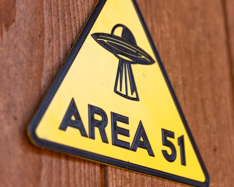 Biển hiệu AREA 51 - Chọn UFO yêu thích của bạn - Image 1