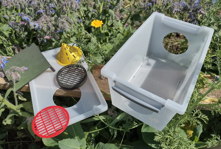 Bẫy Ong Bắp Cày Châu Á (Asian Hornet Trap) - Image 4