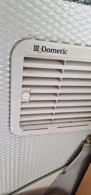 Ốc vít lưới thông gió LMC Dometic Münsterland - Image 1