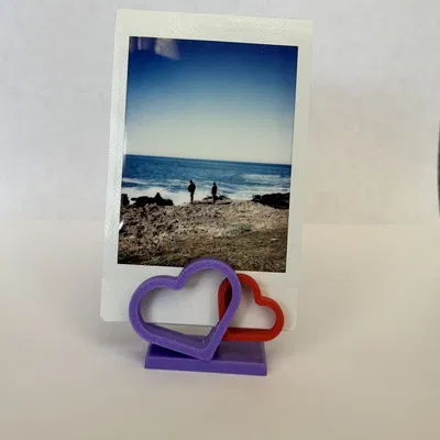 Kệ Giữ Ảnh Hình Trái Tim Viền Nét