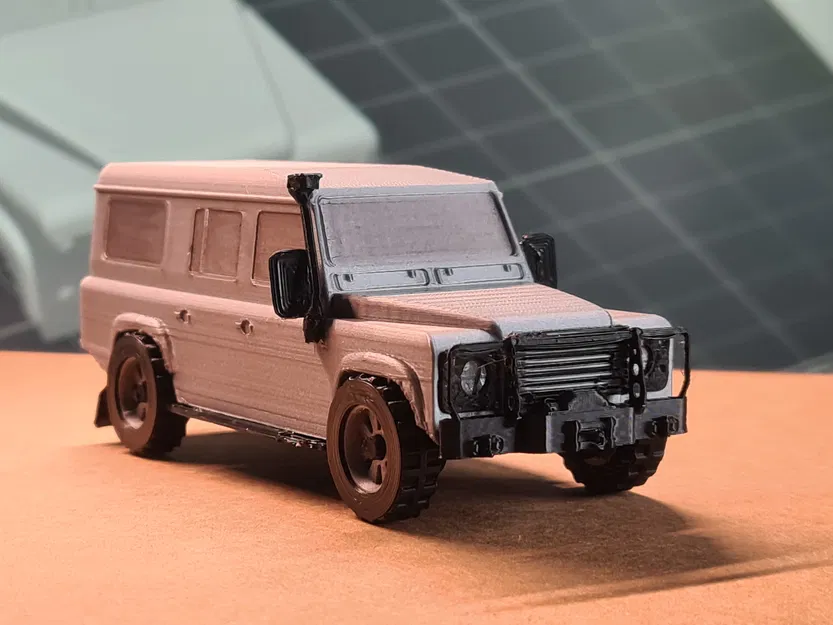 Micro Land Rover Defender 110 - Image 1